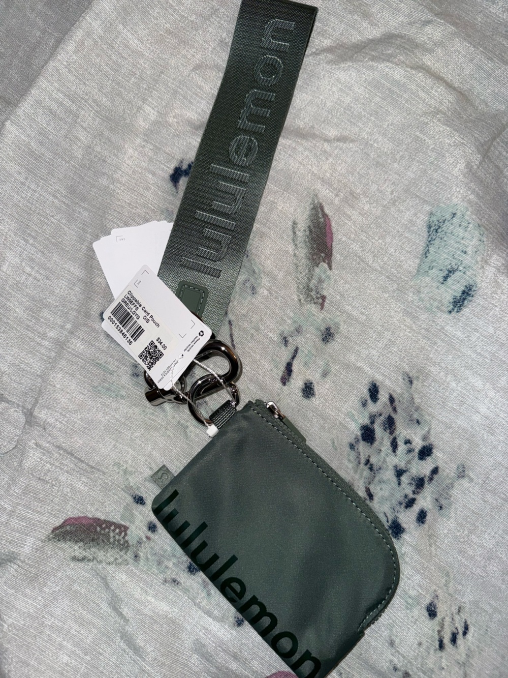 Lululemon Clippable Pouch and Never Lost Keychain Grey Eucalyptus/Legacy Green